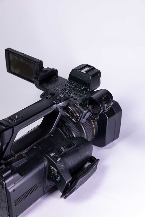 Sony HXR-NX3 – cameră video profesională