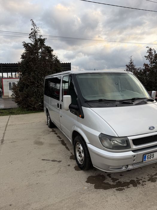 Microbuz Ford Transit 8+1