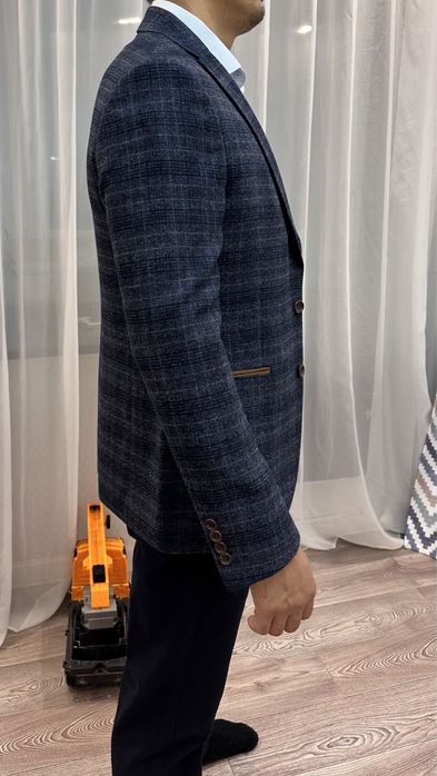 Продам пиджак 52/182