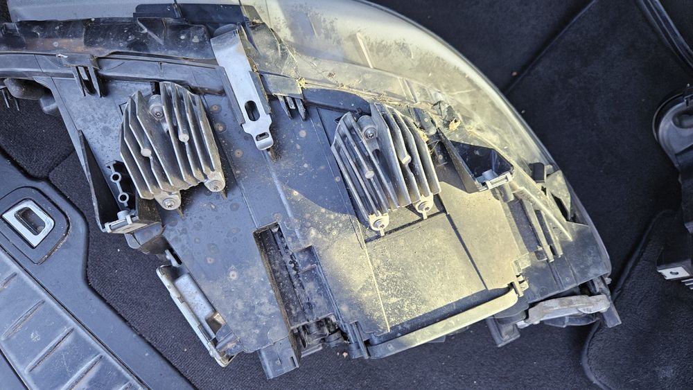 Ляв и Десен Фар за BMW F10/F11 Бмв Ф10/Ф11 HELLA