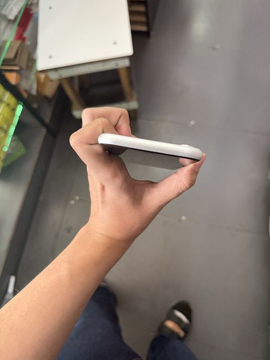 Iphone Xr 128 gb 75 yomkst hamm joyi radnoy usta kormagan