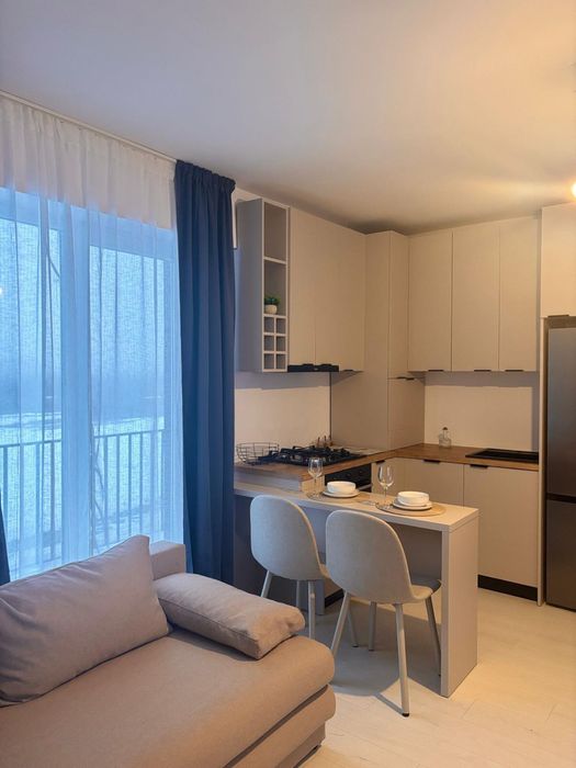 Apartament 2 camere, prima închiriere, loc de parcare inclus