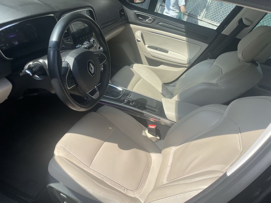 Renault Megane Sedan 1.3 TCe 140 CP EDC TVA deductibil