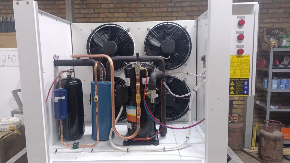 Установка холодильниых камер