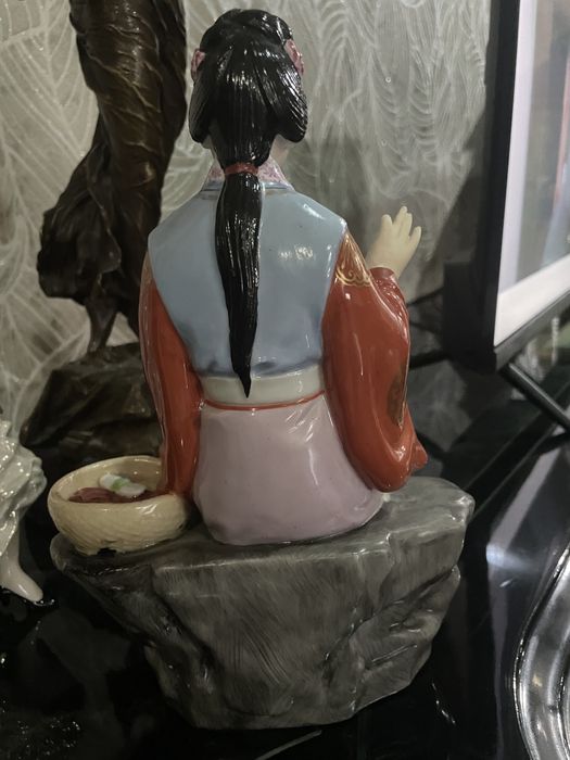 Продам статуэтку