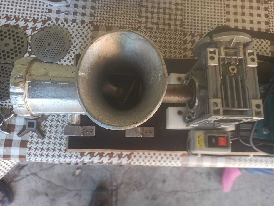 Masina de tocat carne