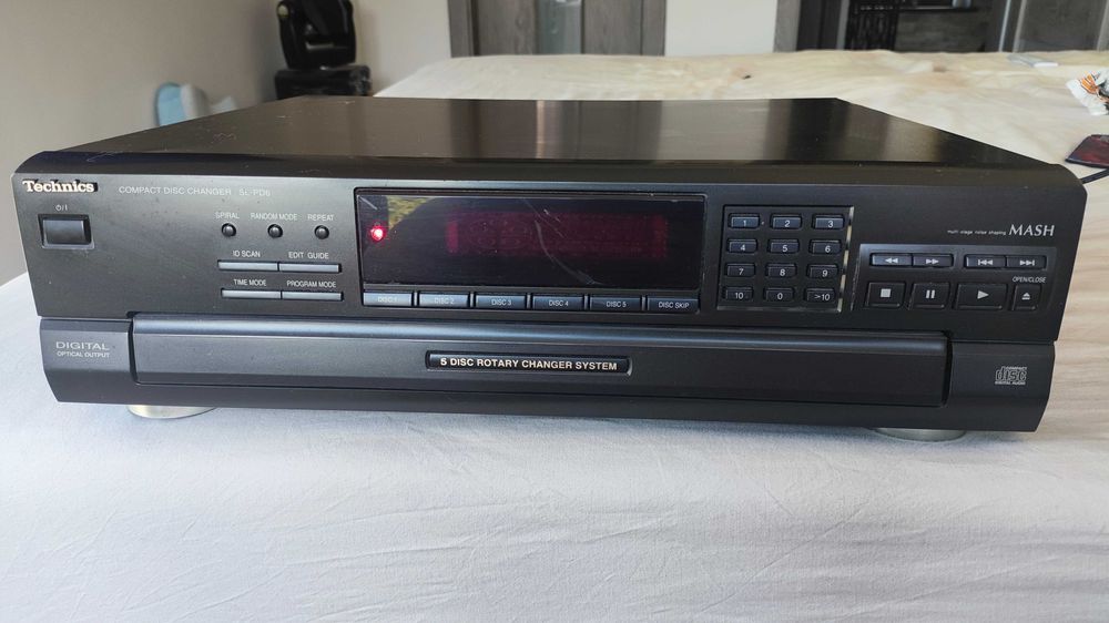 Technics SL-PD6 MASH Series 5-Disc CD Player / Transport GRATUIT