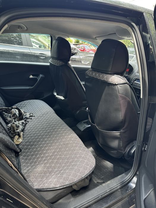 Продам машину Volkswagen polo 2014