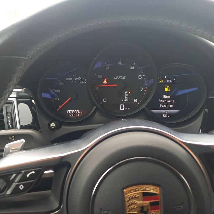 Porsche macan gts