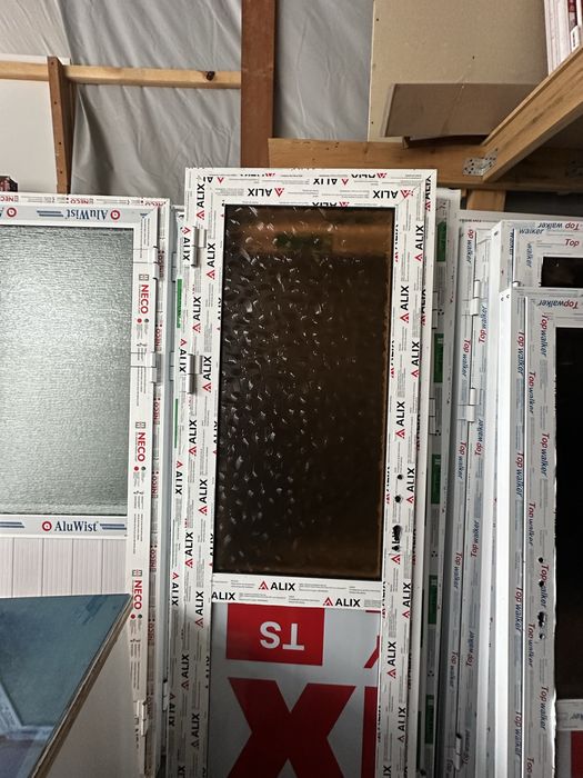 Akfa eshik va romlar