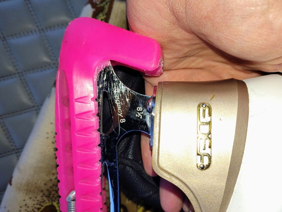 Продам коньки idea