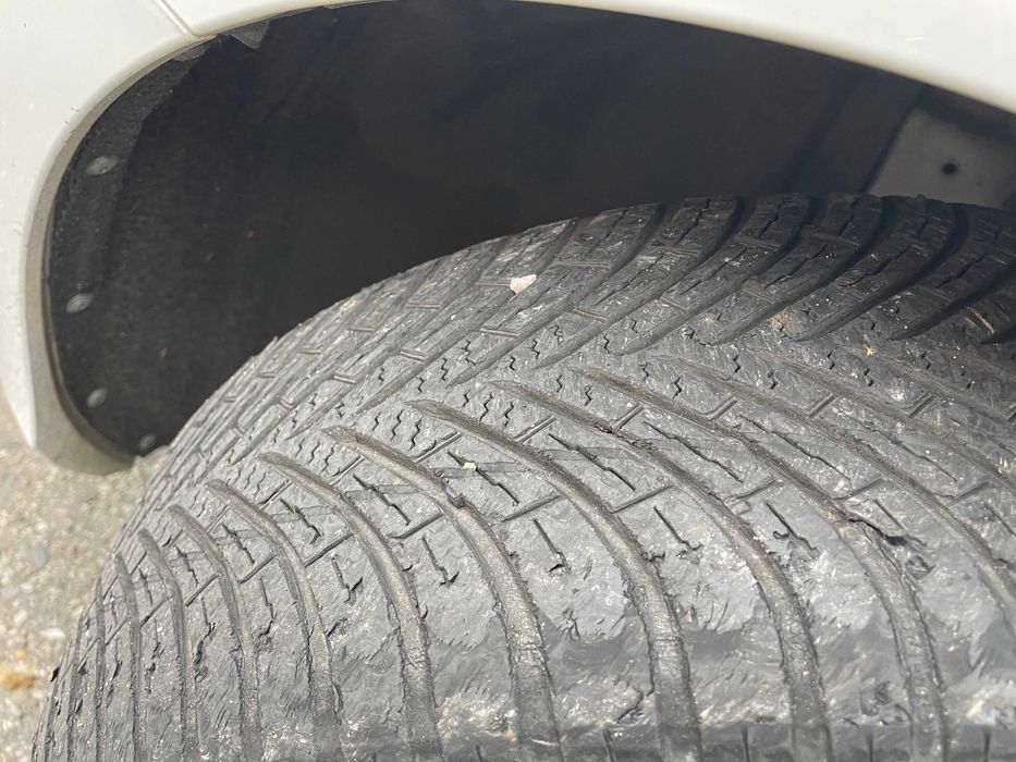 100 lei perechea - Anvelope 205/55 R16 - M+S - All Season - Vredestein