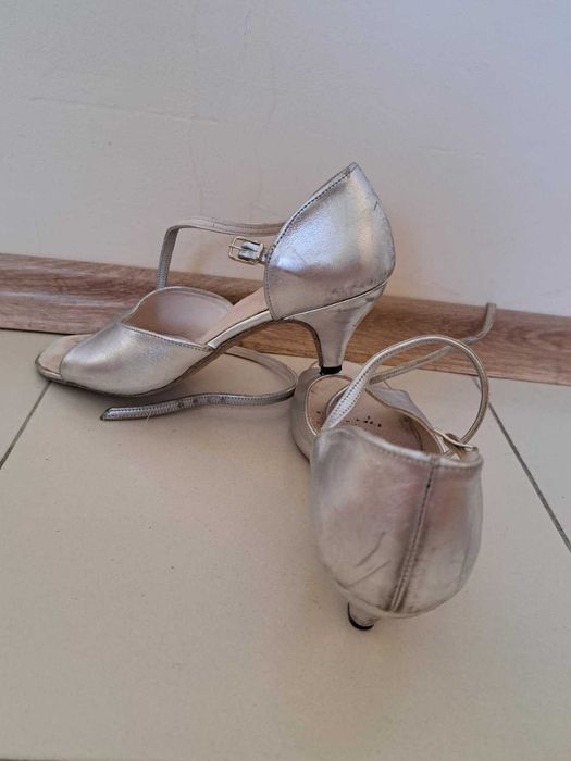 Обувки за спортни/латино/ танци