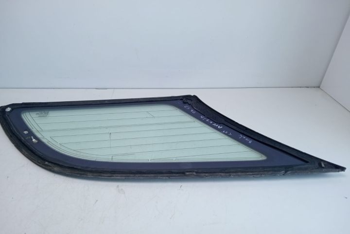 Geam dreapta spate break Toyota Avensis a 2-a generatie T25