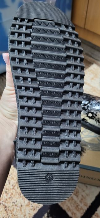 Продам новые уги