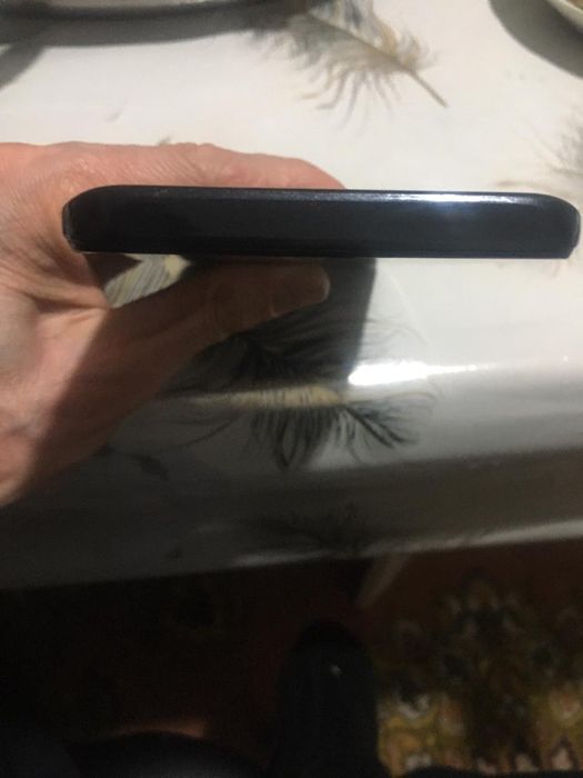 Продам самсунг телефон