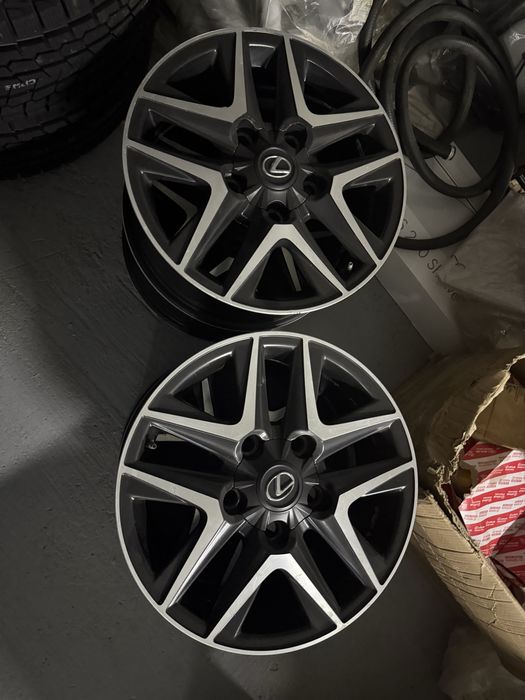 Продам комплект дисков Lexus