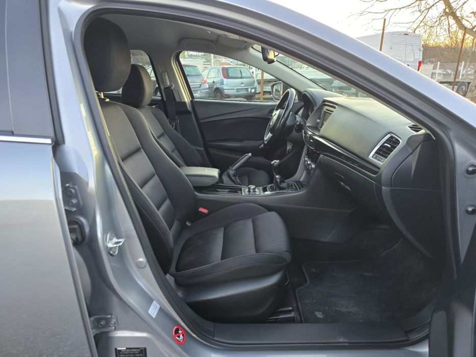 Продавам Мазда 6.2,2 скайактив.,2013 г.Всичко екстри за модела