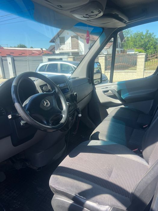 Autoplatforma 3,5T Mercedes 515