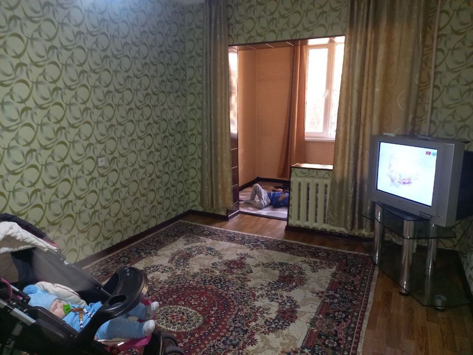 Sergeli 6 tida 2 xonali uy sotiladi