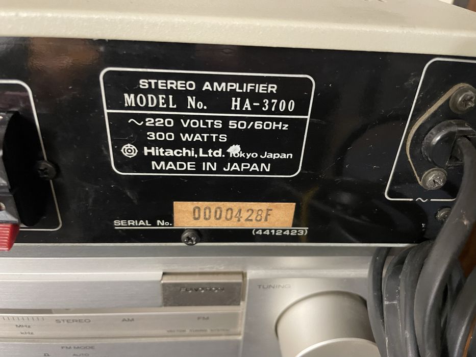 Hitachi грамофон усилвател дек тонколони