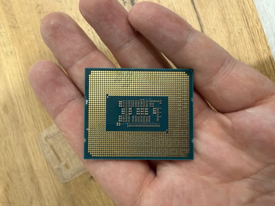 процессор INTEL CORE 12400F