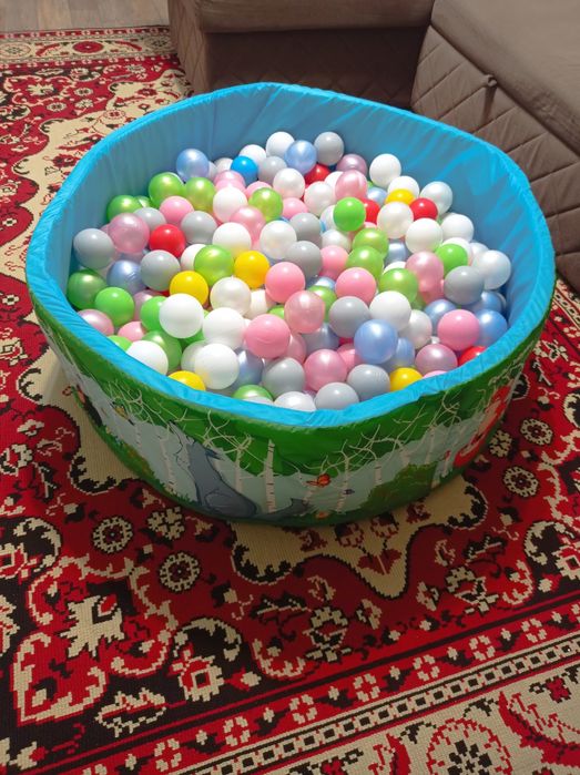 Детский сухой бассейн с шариками