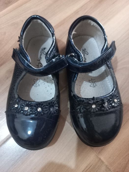 Отдам сандалии детские