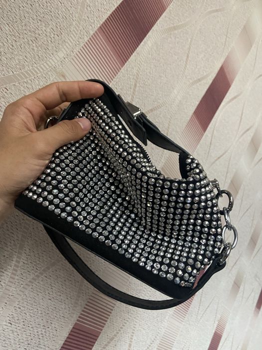 Продается все по 2000 тг