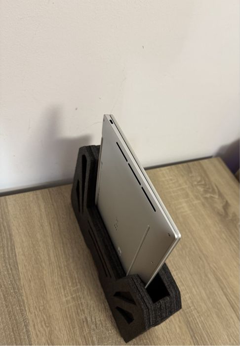 XPS 9320 OLED i7-1260 FULL METAL Nvem 2 TB Super SLIM 1 CM Bateria 12H