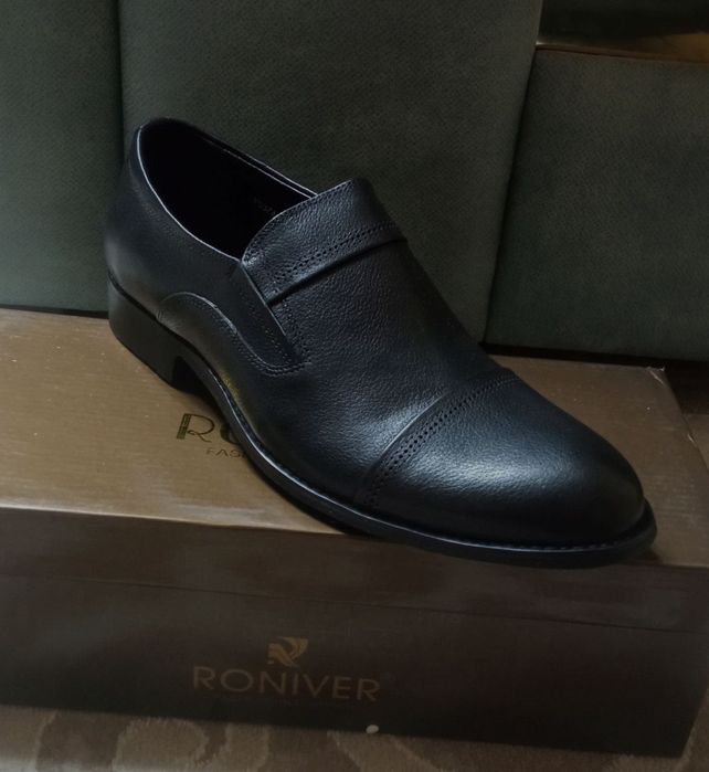 Мужские кожаные туфли фирмы Roniver большой ассортимент