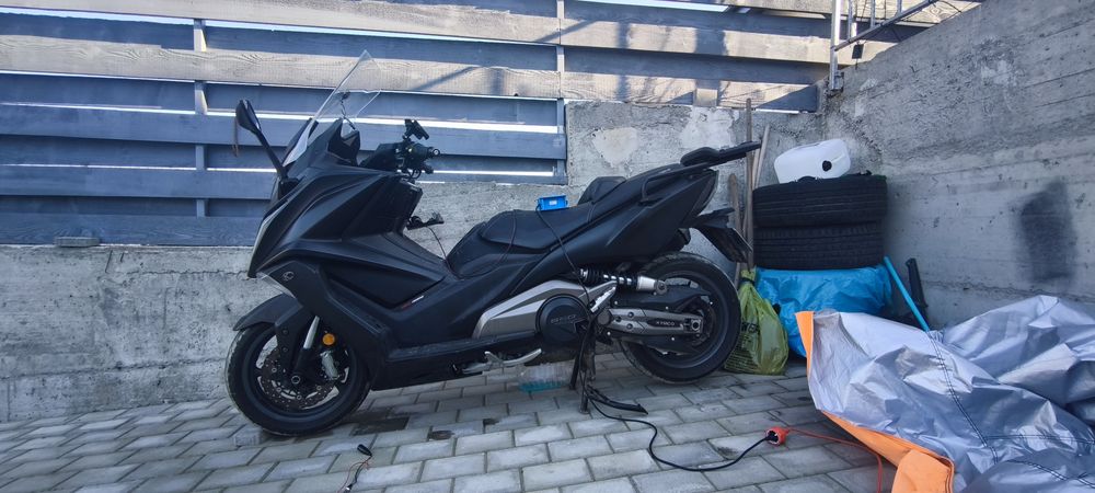Kymco AK 550 Maxi-Scooter