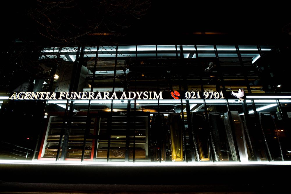 Transport funerar intern și internațional lux