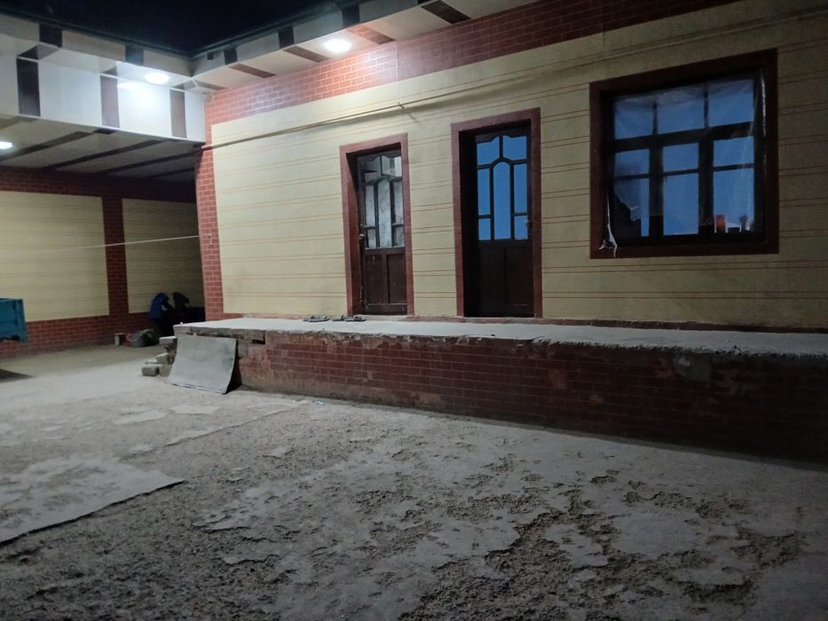 Бектемир тумани.1.7соток 3хона.ошхона,хаммоми бор.