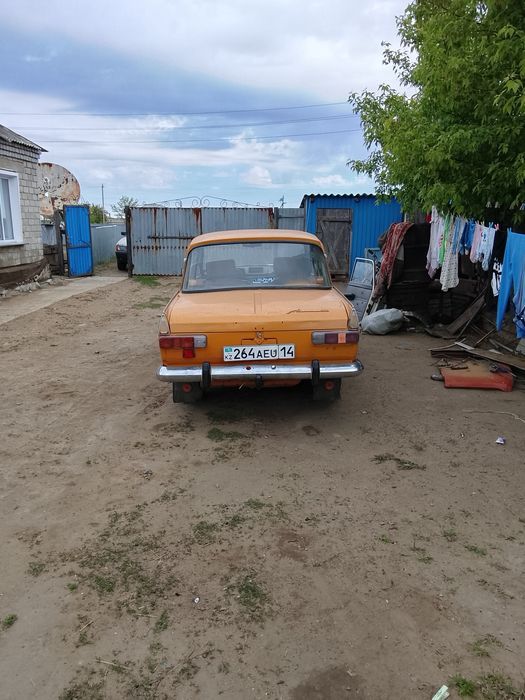 Москвич 412 на полном ходу