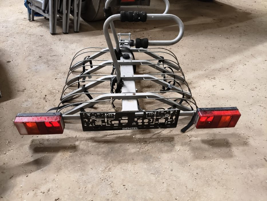 Suport pentru 4 biciclete