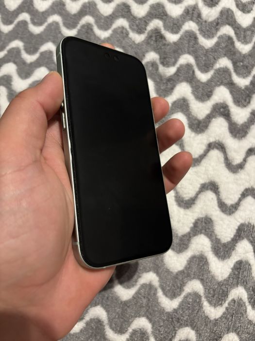 Vand Iphone 15 in garantie