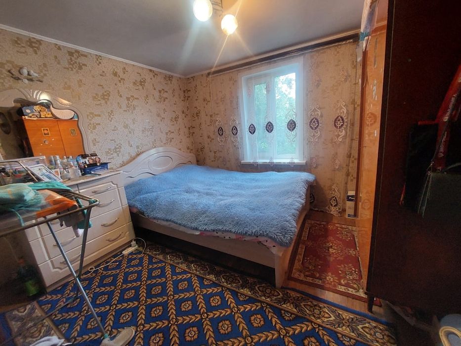 Продам дом напротив школы