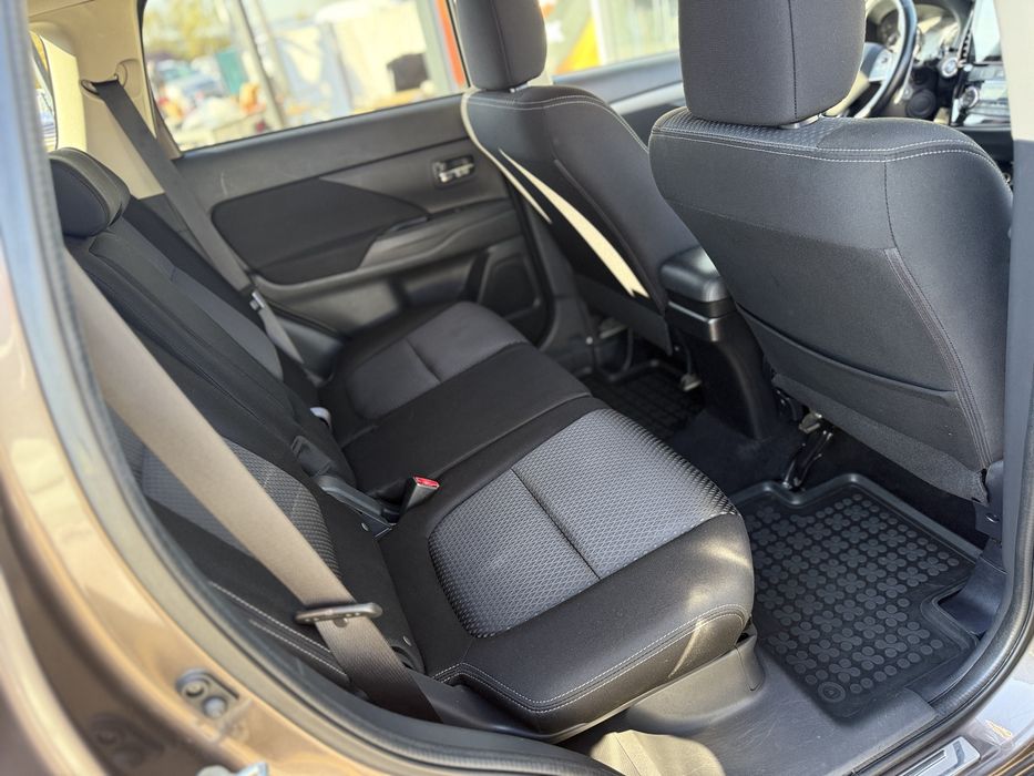 Mitsubishi Outlander/2015/Automat/7locuri/Rate fixe fara avans/Garantie