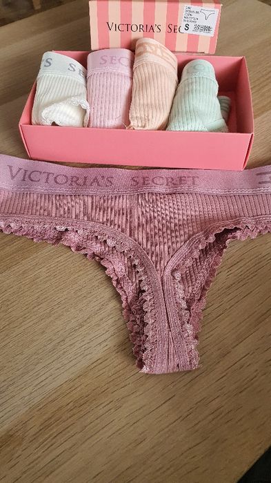 Set 5 chiloti tanga S Victoria Secret noi la cutie