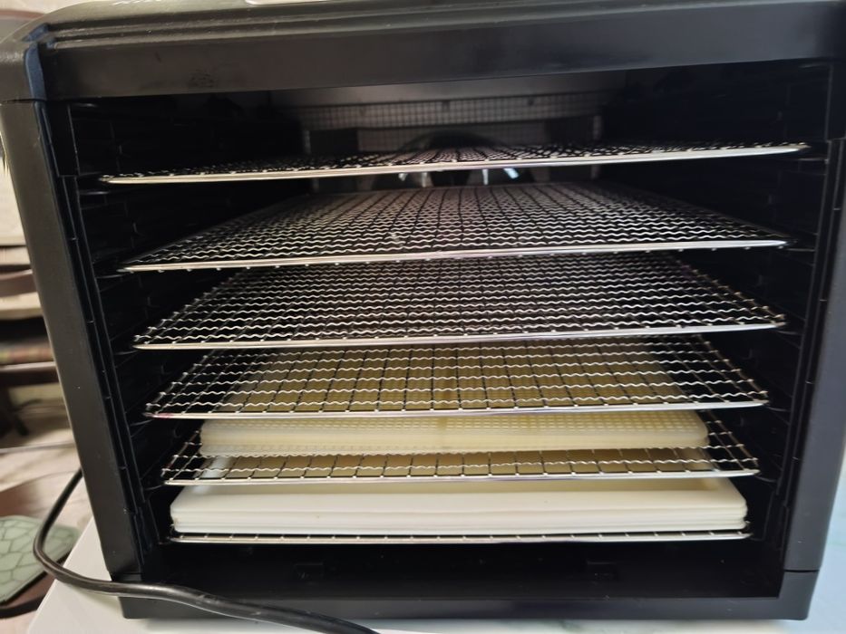 Продам сушилку Kitfort