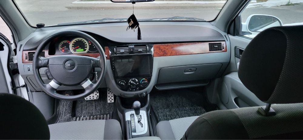 Lacetti 1.6 сотилади
