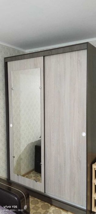 Продается выдвижной шкаф