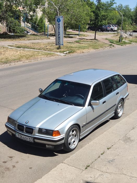 Бампер передний оригинал BMW E36