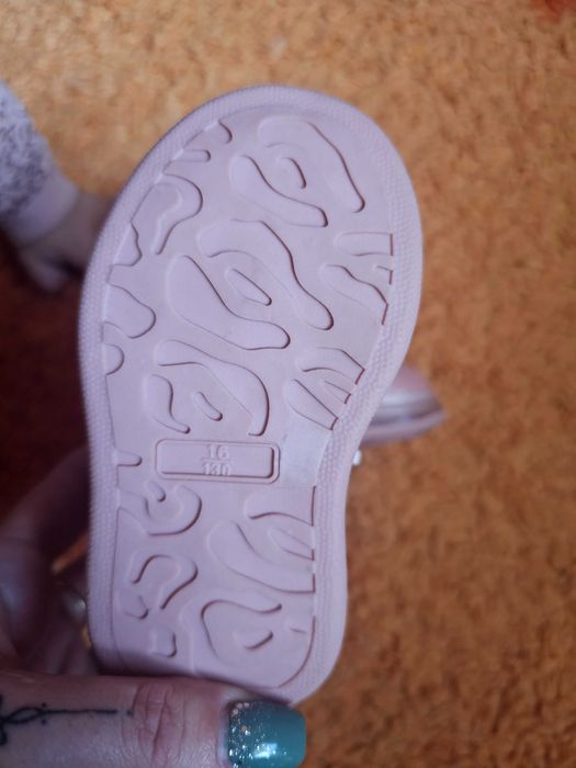 Cizme,geaca,vesta bebe