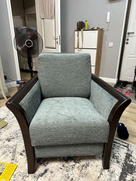 Диван и два кресла