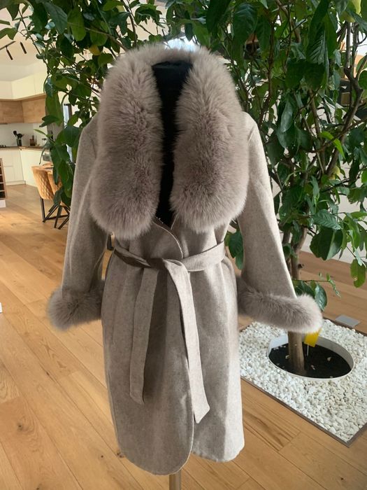 Palton Alpaca cu vulpe