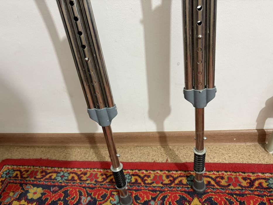 Костыли 2шт, пара