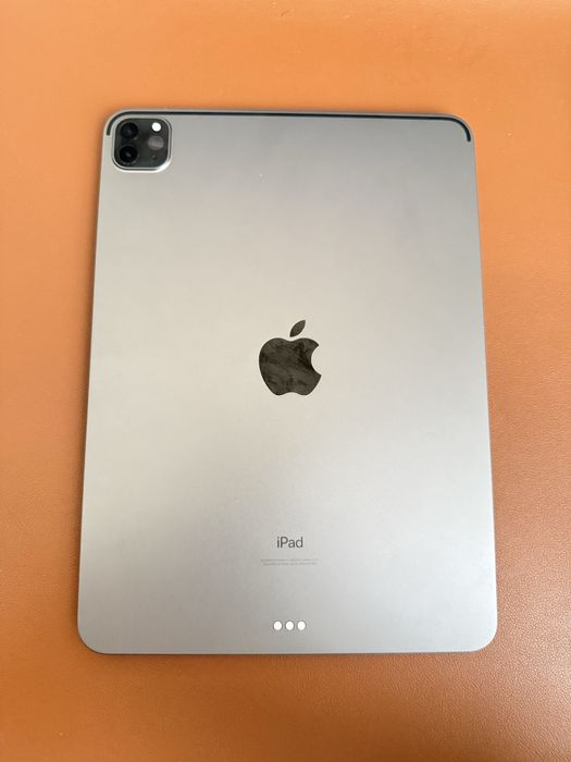 Продам iPad Pro M1 (256 GB)