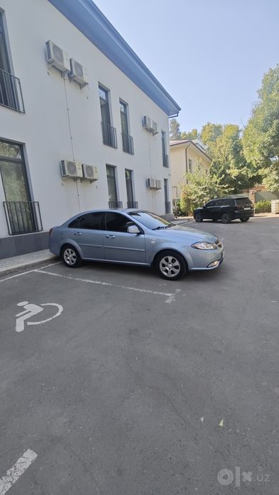 Gentra sotiladi srochna , benzinda. Kraska probegiga javob 100%.